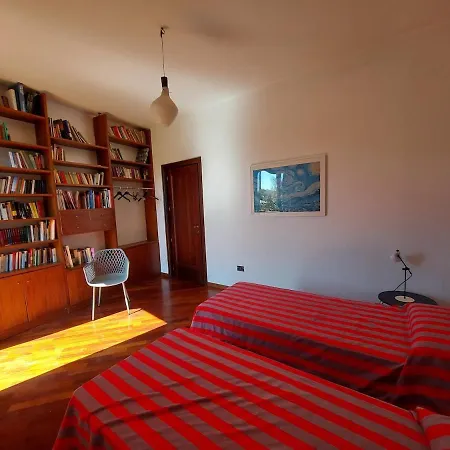 La Casa Di Anna Holiday home Comabbio